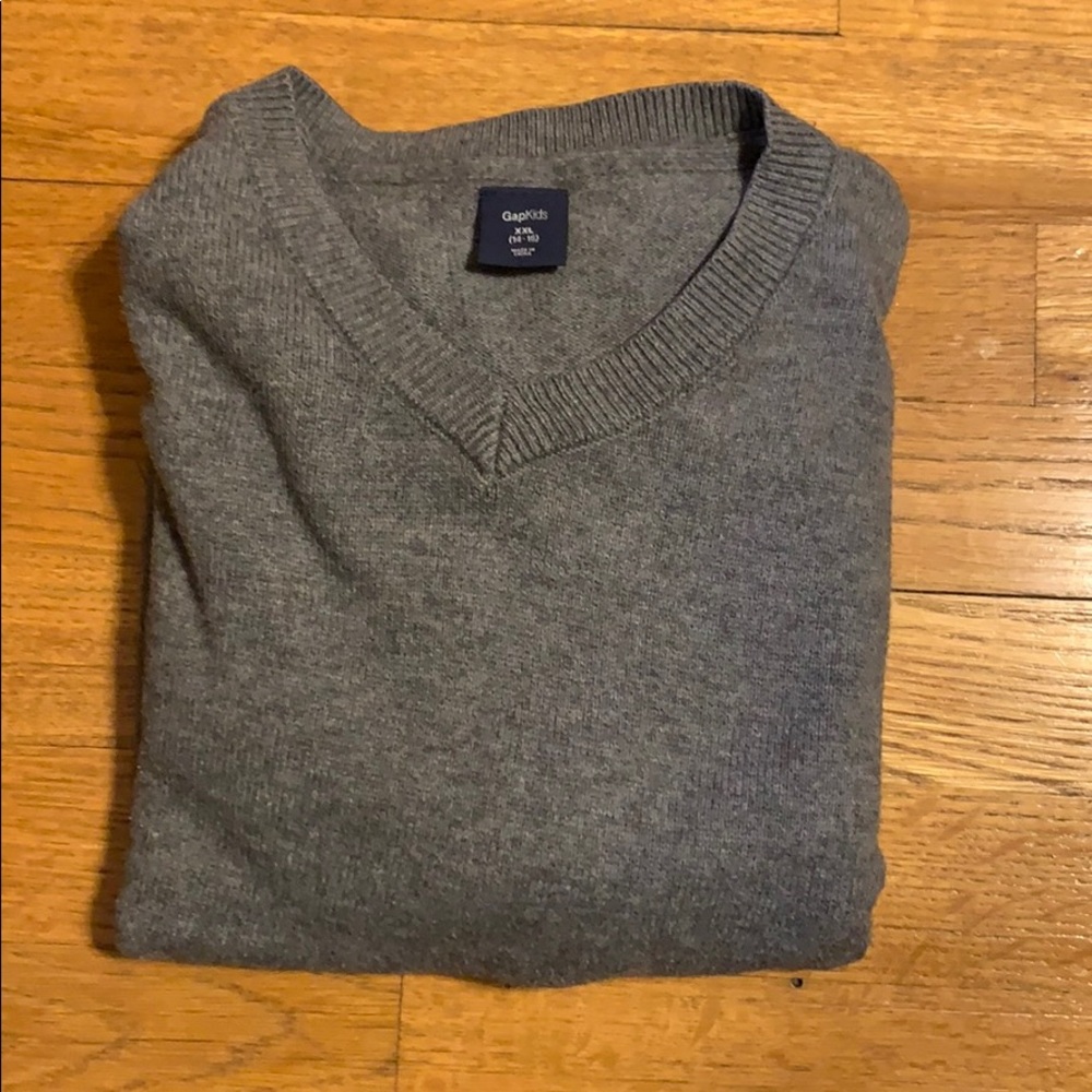 Gap V Neck sweater